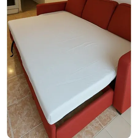 Tre Rums Laegenhet Naeral Havet