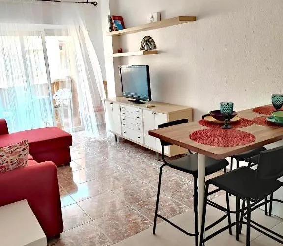 Tre Rums Laegenhet Naeral Havet *