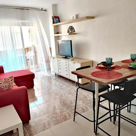 Tre Rums Laegenhet Naeral Havet *